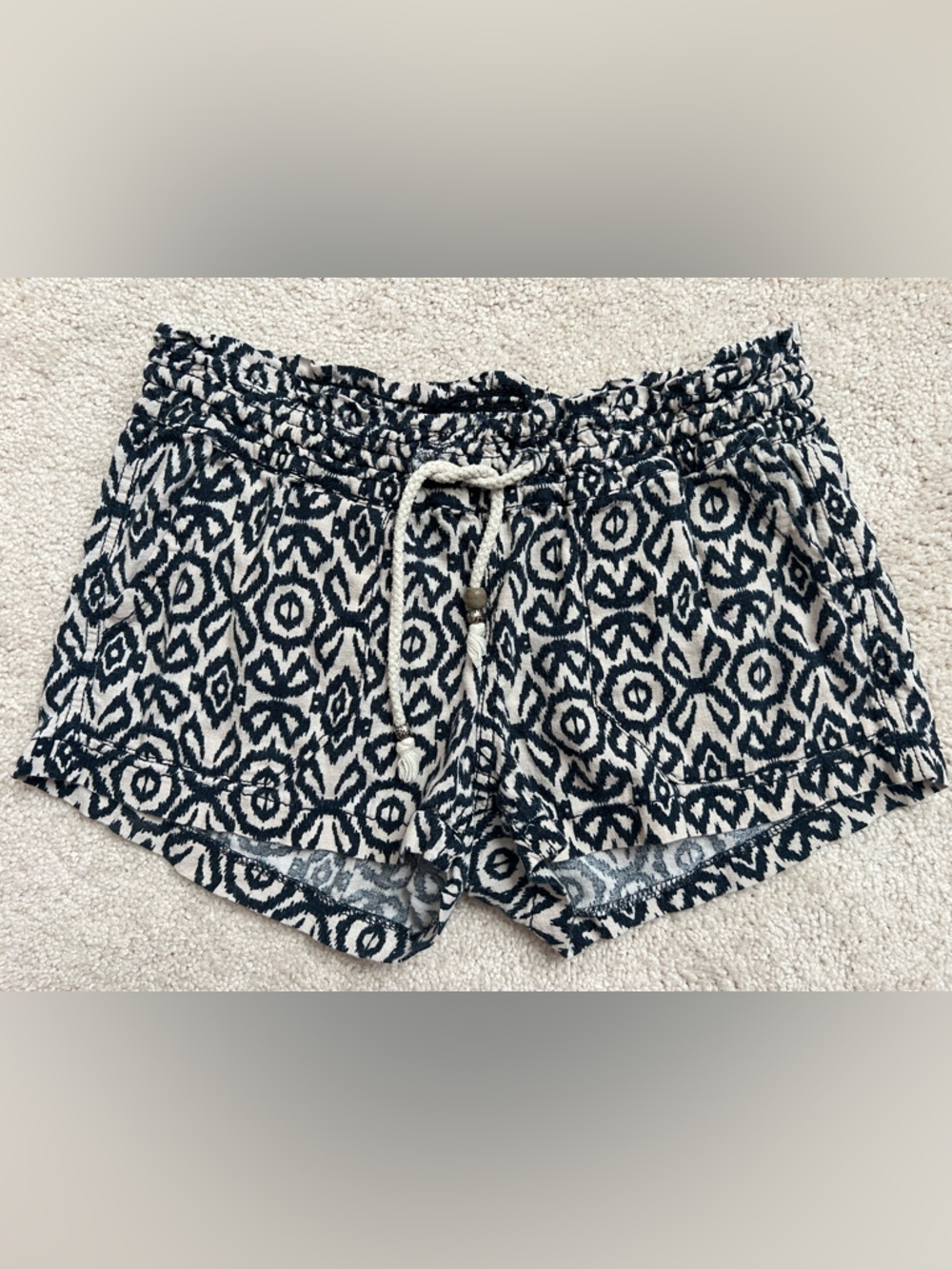 Cali 1850 Black and Cream Patterned Drawstring Linen-Blend Shorts